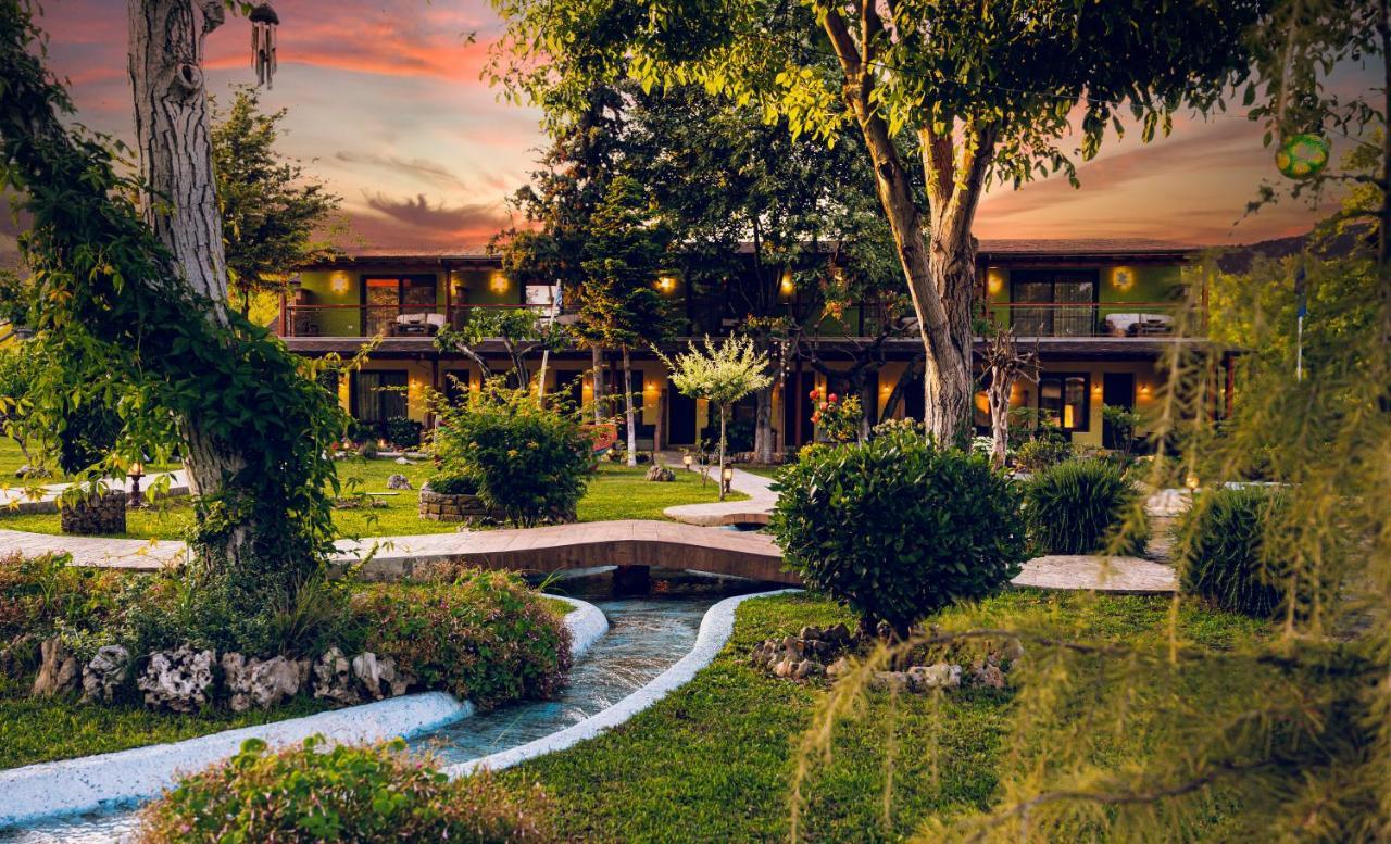 Simi Luxury Suites 普拉卡利特索罗 外观 照片