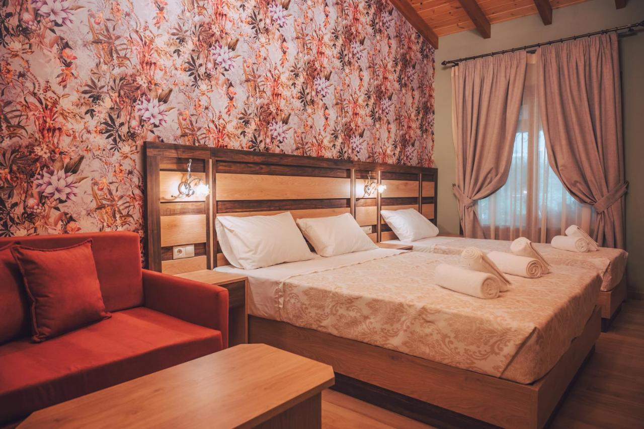 Simi Luxury Suites 普拉卡利特索罗 客房 照片